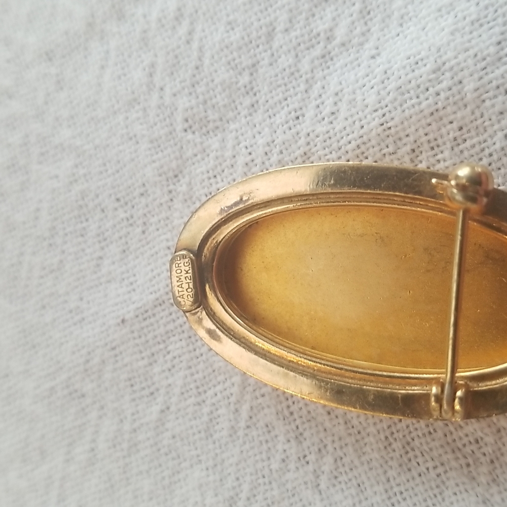 CATAMORE Vintage Signed Gold Filled Brooch - Picture 6 of 6